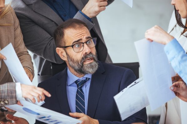 De ce antreprenorii epuizați aleg antrenamentul de grup al lui Ovidiu Toader?