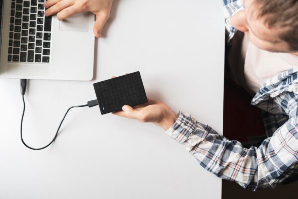 Carcasele pentru SSD extern: cum alegi una cu transfer rapid