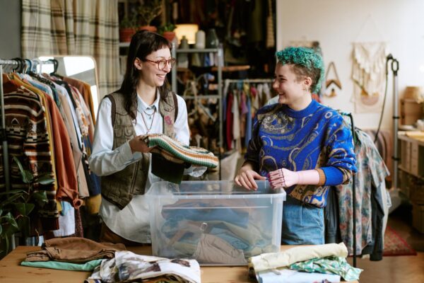 Magazinul second hand: de unde iei marfa și cum stabilești prețurile