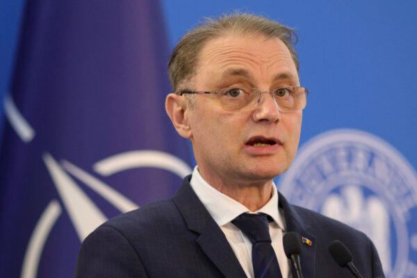 Luca Niculescu spune la Chișinău că Guvernul urmărește să evite creșterea taxelor